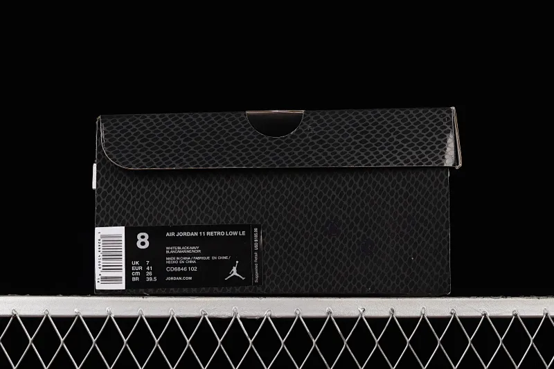All categories Air Jordan Jordan series basketball shoes Air Jordan 11 F version Air Jordan 11 Low SE Snakeskin AJ11 Joe 11 blue snake pattern genuine carbon CD6846-102